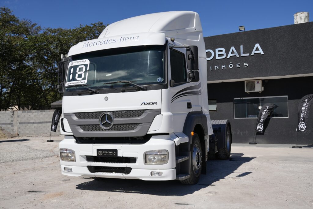 MERCEDES-BENZ AXOR 1933 4X2